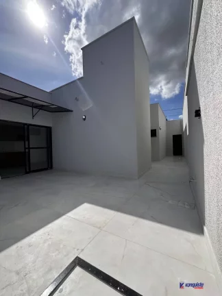 Imagem ALUGO / VENDO CASA DE 3 DORMITORIOS SENDO UMA SUITE NO CONDOMINIO HAUTE-SIM