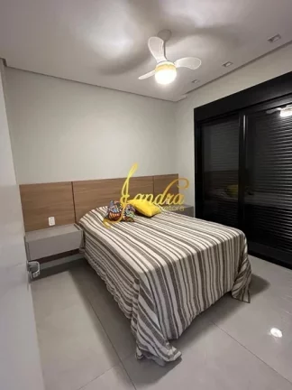 Imagem Excelente sobrado em Condomínio com 04 suítes mobiliada