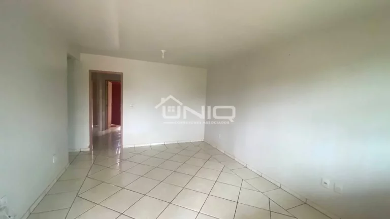 Imagem Casa Suíte + 02 Quartos - Bairro Pinheirinho