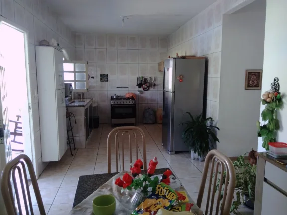 Imagem Casa para Venda em Itaboraí, Gebara (Itambi), 2 dormitórios, 1 suíte, 3 banheiros, 4 vagas