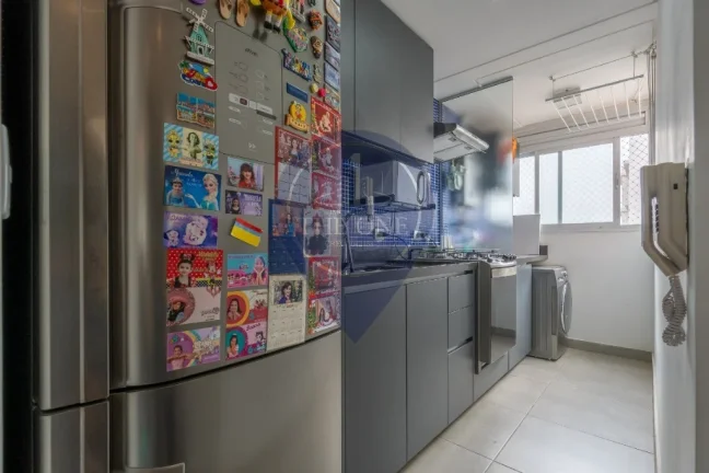 Imagem Imperdível! Apartamento à venda em São Paulo-SP, Vila Mariana. 2 quartos, 1 suíte, 2 salas, 2 banheiros, 2 vagas de garagem.