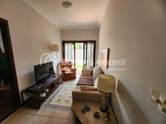 Imagem Belíssima casa com 250 m² de construção e terreno com área de 449 m². Na parte inferior há 1 ...