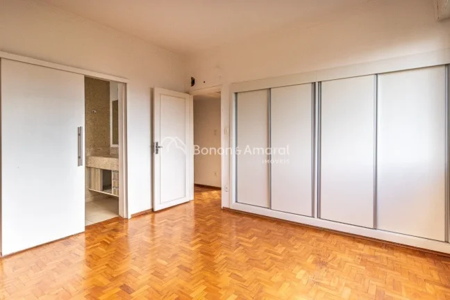 Imagem Apartamento aconchegante e funcional, ideal para quem valoriza conforto e praticidade. São três do...