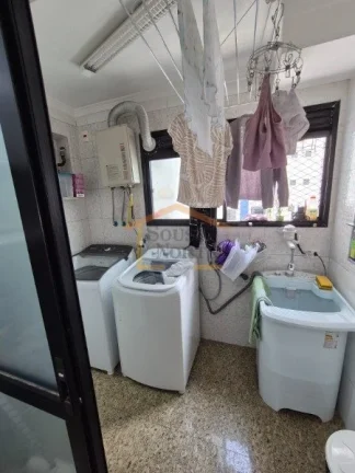 Imagem Apartamento com ambientes amplos e bem distribuídos, 3 dormitórios, sendo 1 suíte, com armários ...