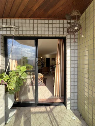 Imagem Apartamento Cobertura, 03 suites com 180m2 e 02 vagas, vista mar, Canto do forte