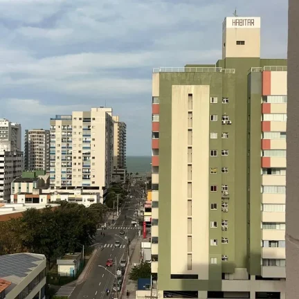 Imagem Excelente apartamento de 2 quartos com lazer completo - Sol da manhã e andar alto na praia de Itaparica.