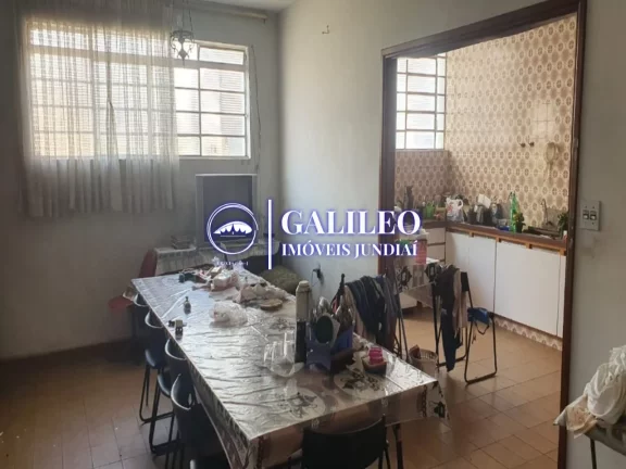 Imagem OPORTUNIDADE DE NEGÓCIO! GALPÃO + CASA COM 4 DORMITÓRIOS -SALA DE ESTAR/JANTAR- ÁREA TOTAL 826M² - ÓTIMA LOCALIZAÇÃO, PRÓX. AO MAXI SHOPPING -JUNDIAÍ