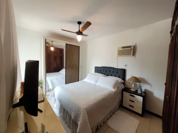 Imagem ASTÚRIAS – UMA QUADRA DA PRAIA, MARAVILHOSO APTO COM 124 M² ÚTEIS, 01 VAGA DE GARAGEM NO PRÉDIO, PISCINA E SALÃO DE JOGOS E FESTAS.