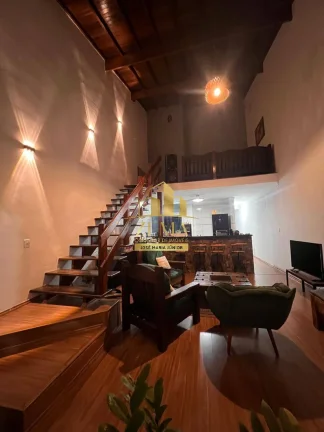 Imagem Casa com 02 dorms, 131m2, Lareira, Piscina, Elevador, 03 vagas