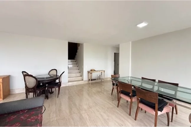 Imagem Casa 257m2 e 4 suítes a venda em Condomínio Fechado, lazer completo e segurança no Recreio dos Bandeirantes