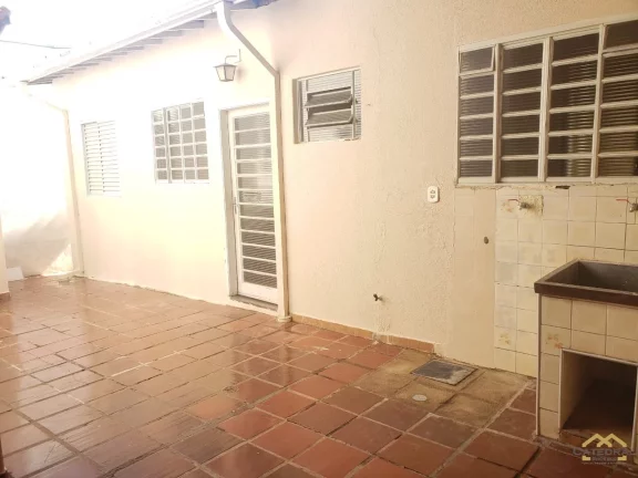 Imagem Casa com 4 quartos sendo 1 suíte e 4 vagas no Jardim Eulina em Campinas - SP