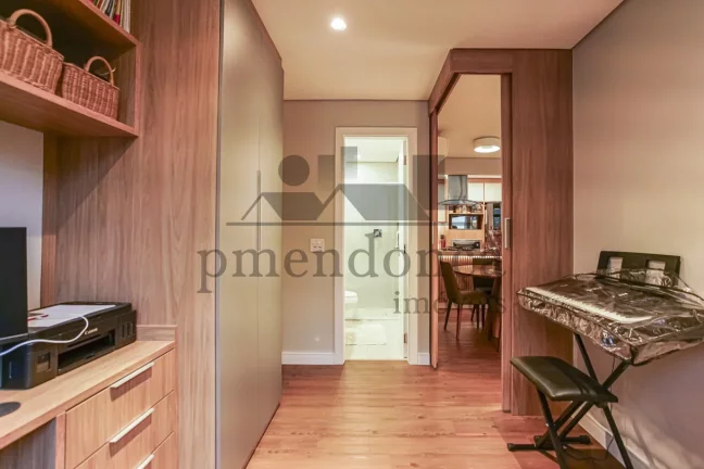 Imagem Apartamento na Pompeia com 87m², 3 quartos( 1 sui­te ) e 2 vagas.