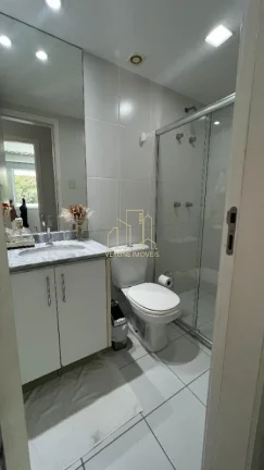 Imagem Apartamento de alto padrão em Alphaville I: 2 quartos, 1 suíte, 3 salas, 3 banheiros, 2 vagas de garagem, 82m². Venda ou locação em Salvador-BA!