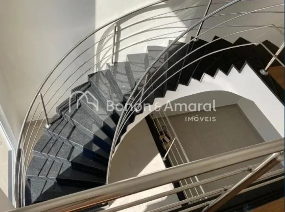 Imagem Em uma das regiões mais desejadas de Valinhos, no exclusivo Residencial Vila de São Lourenço, enc...