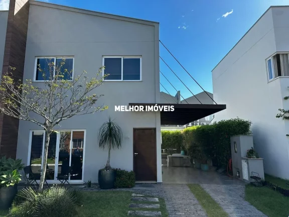 Imagem Sobrado a venda no Condomínio Village dos Ipês com 129m² em Balneário Camboriú