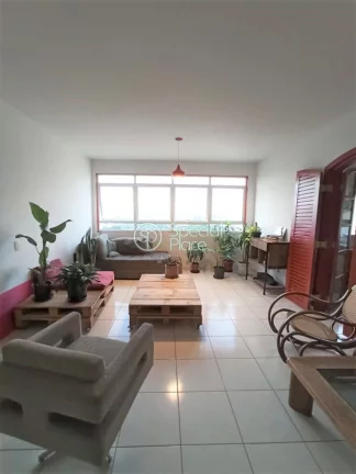 Imagem Apartamento com ótima planta e excelente localização em Perdizes. São 117m2 de área privativa, ...