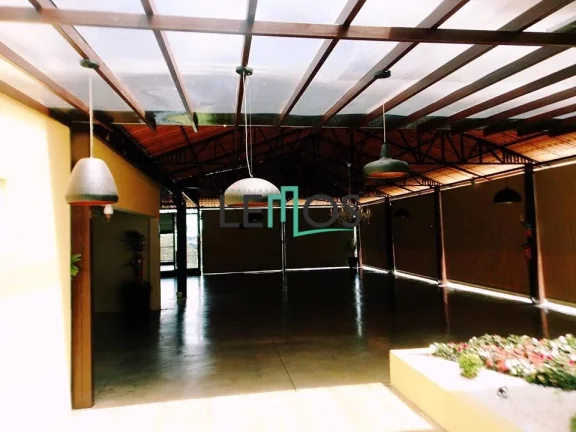 Imagem VENDE-SE CHACARA PARA EVENTOS ( EXCELENTE OPORTUNIDADE PARA INVESTIMENTO )