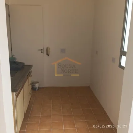 Imagem Apartamento com 64m² reformado, dispõe de 2 dormitórios, 1 banheiro, sala para dois ambientes, sa...