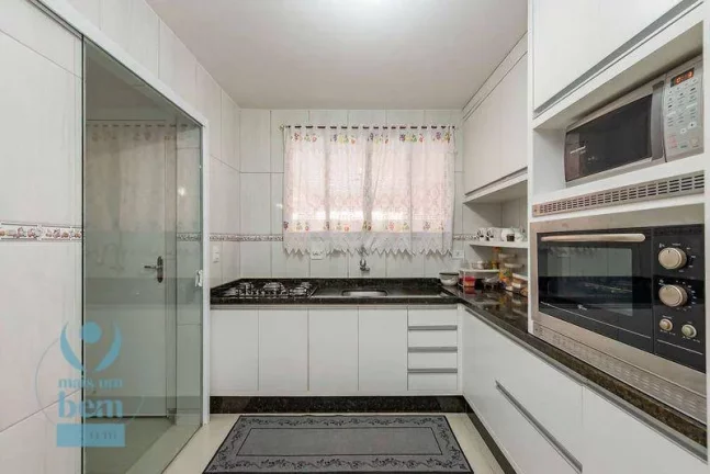 Imagem Sobrado com 2 dormitórios 2 vagas de garagem paralelas à venda no bairro Fazendinha - Curitiba/PR