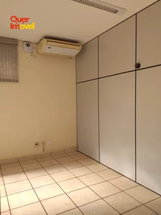 Imagem Imóvel comercial para locação em Ribeirão Preto-SP, no Parque dos Lagos: 2 salas, 3 banheiros, 3 vagas de garagem, 172,98 m².