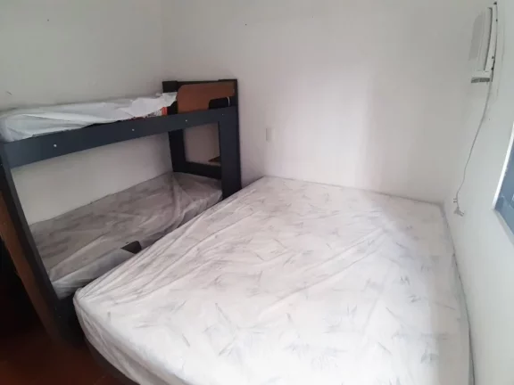 Imagem APARTAMENTO MOBILIADO, NO CALÇADÃO, 50 METROS DA PRAIA NA PITANGUEIRAS - GUARUJÁ