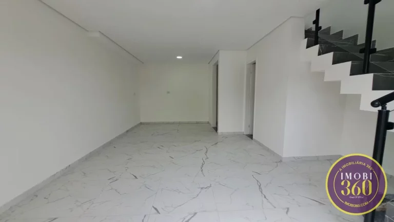 Imagem Sobrado com 2 Quartos (2 suites) e 2 banheiros à Venda, 107 m²