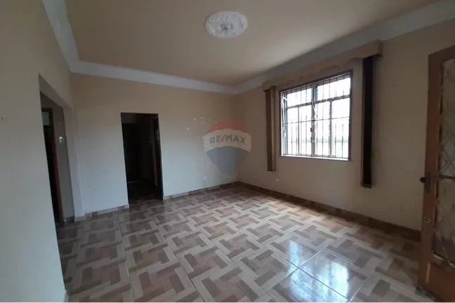 Imagem Apartamento tipo casa em Cascadura , 3 quartos, 2 banheiros e 3 quintais!!
