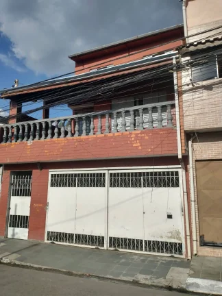 Imagem Sobrado Jardim Santa Edwiges - 140M², 5 Dorms, 1 Suíte, 4 Vagas, Varanda.