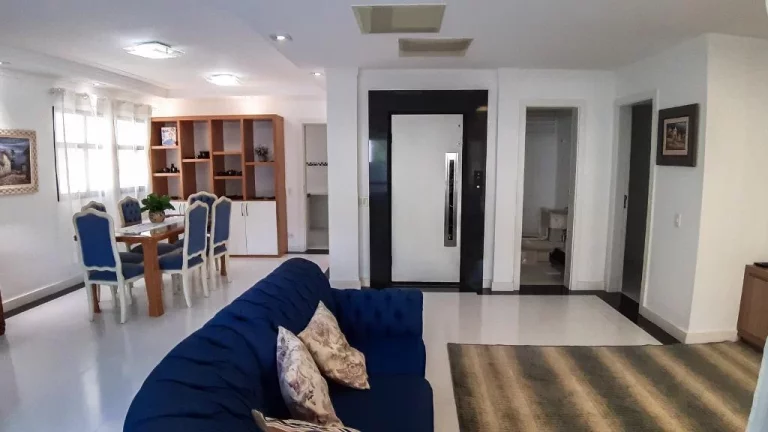 Imagem Pitangueiras - Alto padrão - Reformado - 200 m² úteis - Lazer.
