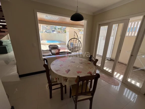 Imagem Casa duplex a venda, 3 quartos, no Condomínio do Pássaros - Cabo Frio