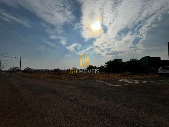 Imagem TE0092

Terreno á venda em Guapó-GO- Área total de 2.194,71m;

- Um lote de terreno urbano no LOT...