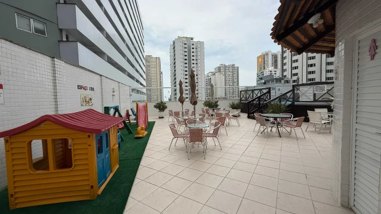 Imagem Apartamento com 2 dormitórios sendo 1 suíte e 1 vaga de garagem em Balneário Camboriú/SC