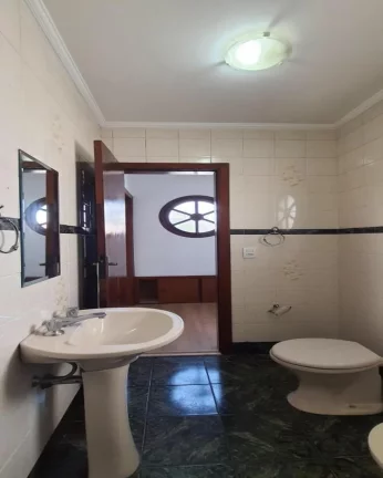 Imagem Sobrado à venda no Butantã com 3 dormitórios, quintal e 2 vagas de garagem.