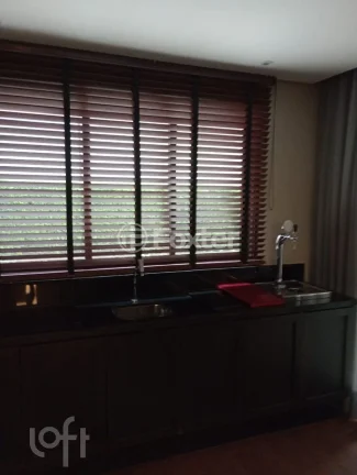 Imagem Apartamento 75M², 2Q, 1 Suíte, 2 Banheiros, 1 Vaga, Varanda, Piscina, Salão de Festas e Jogos, Piscina Aquecida, Churrasqueira, Gerador, Playground.