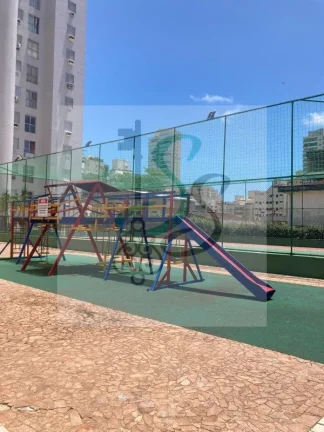 Imagem Venda de Apartamento no Guarujá! 2 dormitórios com armários, sala, cozinha com armários, lavanderia, banheiro, 1 vaga de garagem, 45 m² útil, quarto