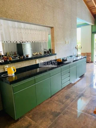 Imagem Casa a venda de 3 Suítes em Condomínio Residencial Mário de Almeida Franco