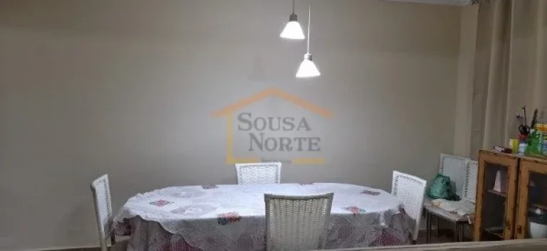 Imagem Sobrado com 170m², muito bem distribuído, 3 dormitórios, 2 banheiros, sala de estar aconchegante,...