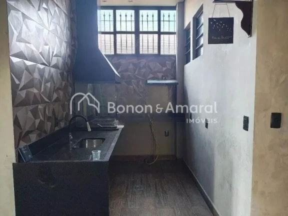Imagem ESTA LINDA CASA ESTÁ A VENDA E PODE SER SUA. IMAGINE USUFRUIR COM SUA FAMÍLIA DESTA RESIDÊNCIA ES...