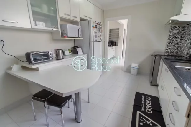Imagem Linda reforma em apartamento na Alameda Barros. São 213m2 de área privativa, 3 dormitórios ( 1 su...