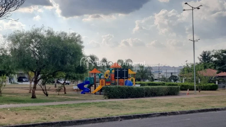 Imagem Oportunidade de negócio, excelente valor de venda e ótimo custo benefício !!

 Lote com 250 m² n...