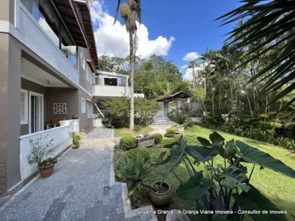 Imagem Cond. Granja Velha - 2 casas independentes mas interligadas! 5d/3sts!