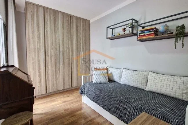 Imagem Sobrado com 182m² de área construída, distribuído em três pavimentos, com 3 dormitórios, sendo...