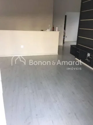 Imagem Casa a venda 3 quartos 1 suíte 

Casa constituída em 3 quartos sendo 1 suíte com hidromassagem, a...