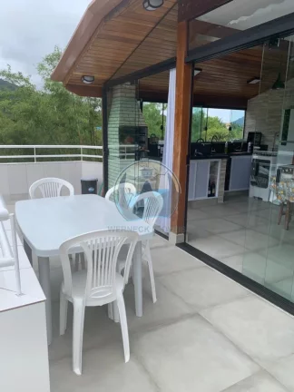 Imagem Apto à venda em Ubatuba-SP, Toninhas: 3 quartos, 2 salas, 2 banheiros, 2 vagas de garagem, 120m². Aproveite essa oportunidade!