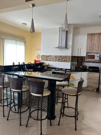 Imagem Casa sobrado no Residencial das Ilhas em Bragança Paulista!