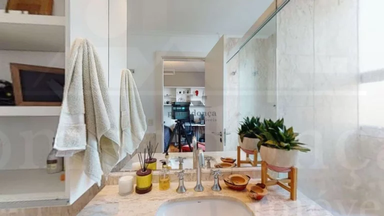 Imagem Apartamento à venda com 3 quartos e 5 vagas em Alto De Pinheiros-SP, 376m²