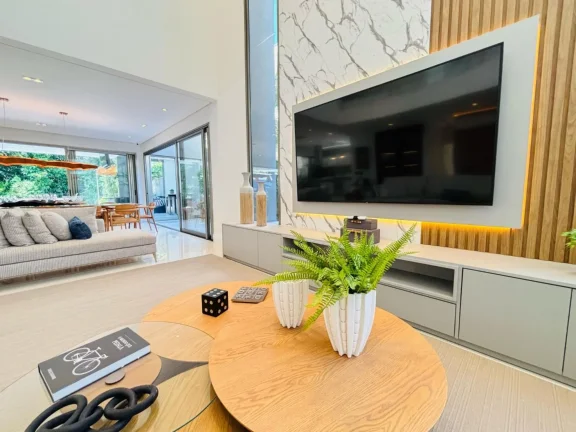 Imagem Luxuosa Casa à Venda na Riviera de São Lourenço Módulo 12 - 6 Quartos, 6 Suítes, 3 Salas, 4 Vagas - Área Externa Espetacular!