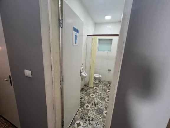 Imagem Salão Comercial de 230m² à Venda ou Locação no Jardim Itaguaçu, Salto-SP: A Oportunidade que Você Procura!