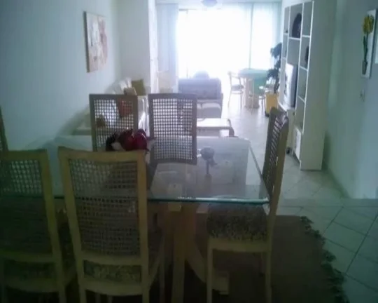 Imagem Apartamento para locação no Guarujá-SP, bairro Morro do Maluf: 3 quartos, 3 suítes, 1 banheiro, 2 vagas de garagem, 200m² de área.