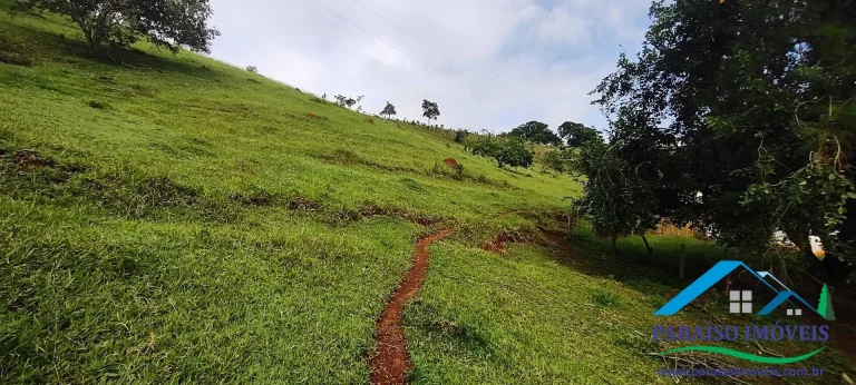 Imagem Refúgio Encantador: Sua Propriedade Rural de Sonho em Minas Gerais.